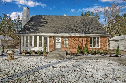 Maverick Real Properties Lake Ave Orchard Park 1