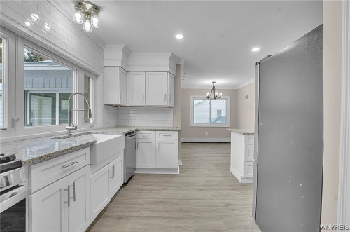 Maverick Real Properties Lake Ave Orchard Park 11