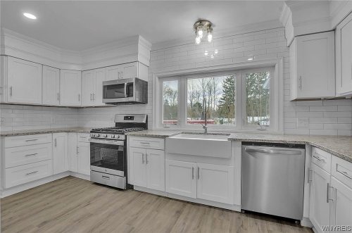 Maverick Real Properties Lake Ave Orchard Park 14