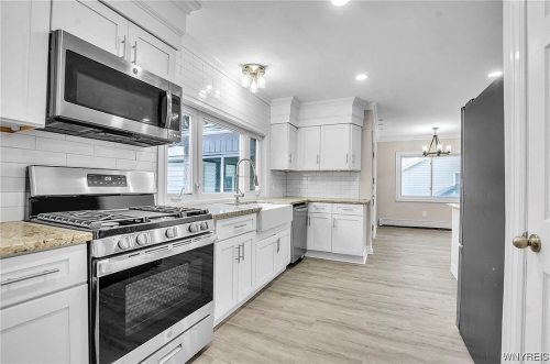 Maverick Real Properties Lake Ave Orchard Park 9